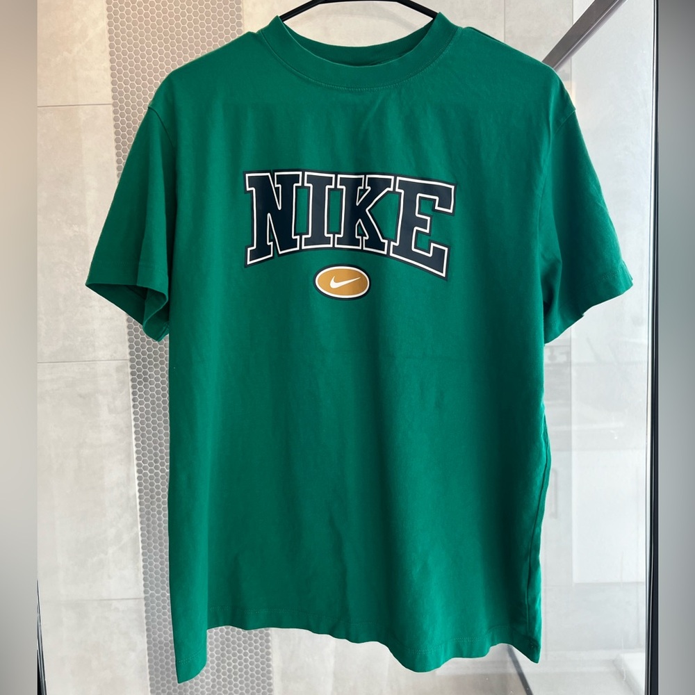 NIKE TSHIRT | SIZE M